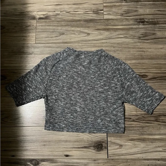 Gymshark slounge crop top - Picture 2 of 2